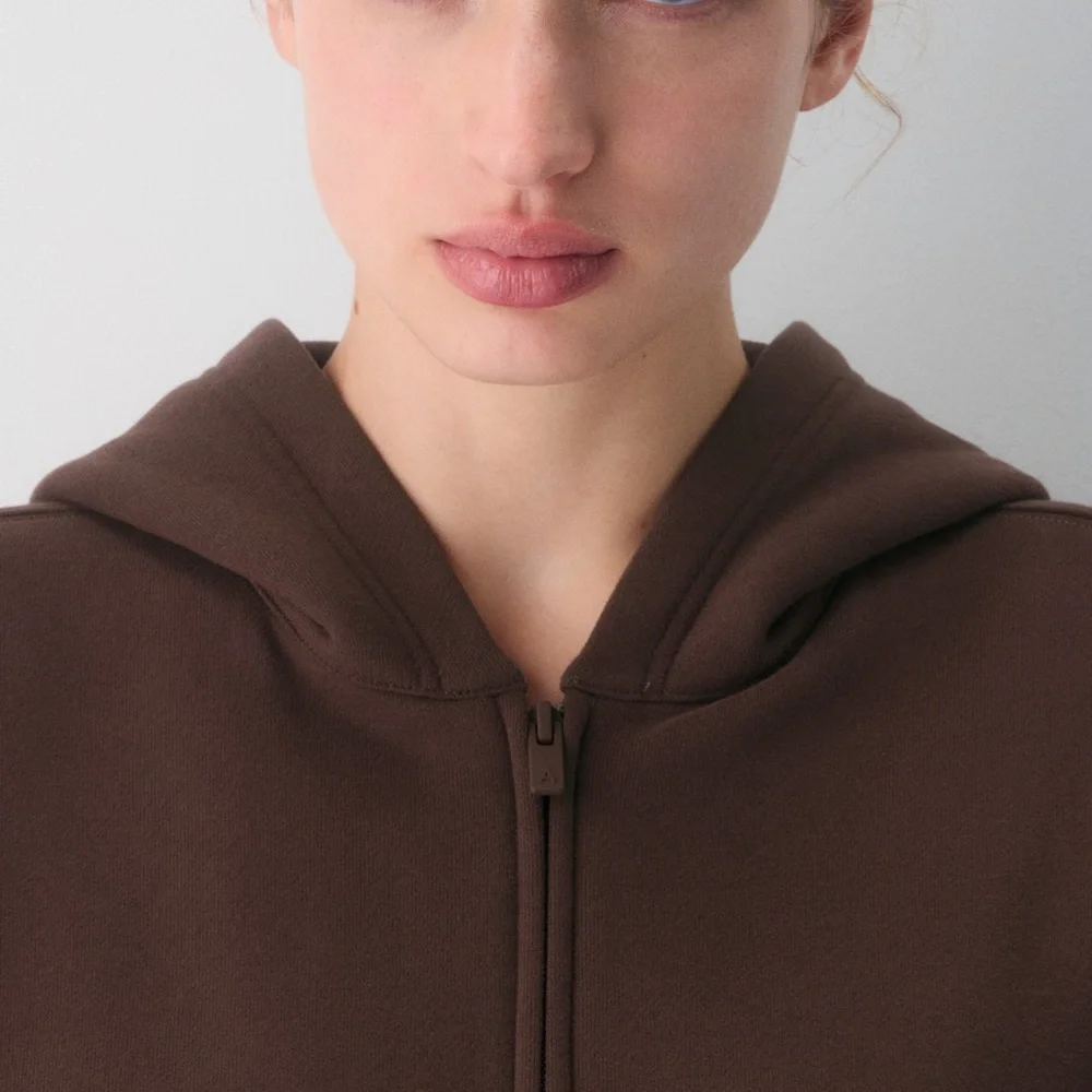 ARITZIA - TNA sweatfleece cozy zip up hoodie - Picture 7 of 9